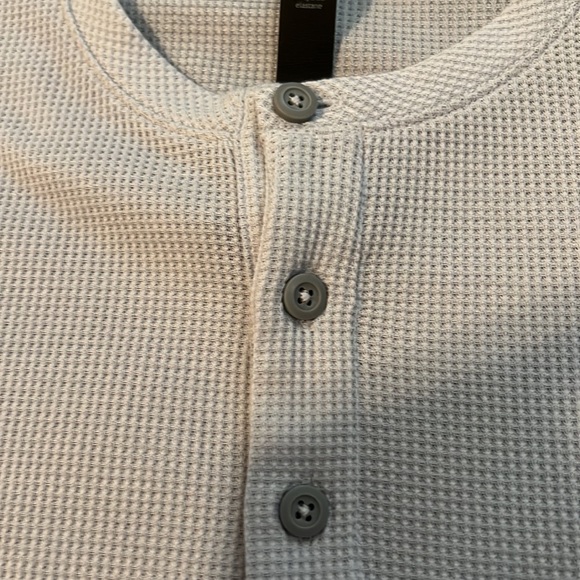 Gray lululemon pull over - Picture 4 of 4